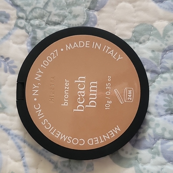 Makeup Bundle - Picture 4 of 8